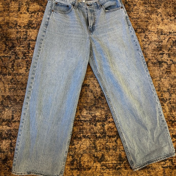 Abercrombie & Fitch Light Blue Relaxed Jeans - Picture 7 of 7